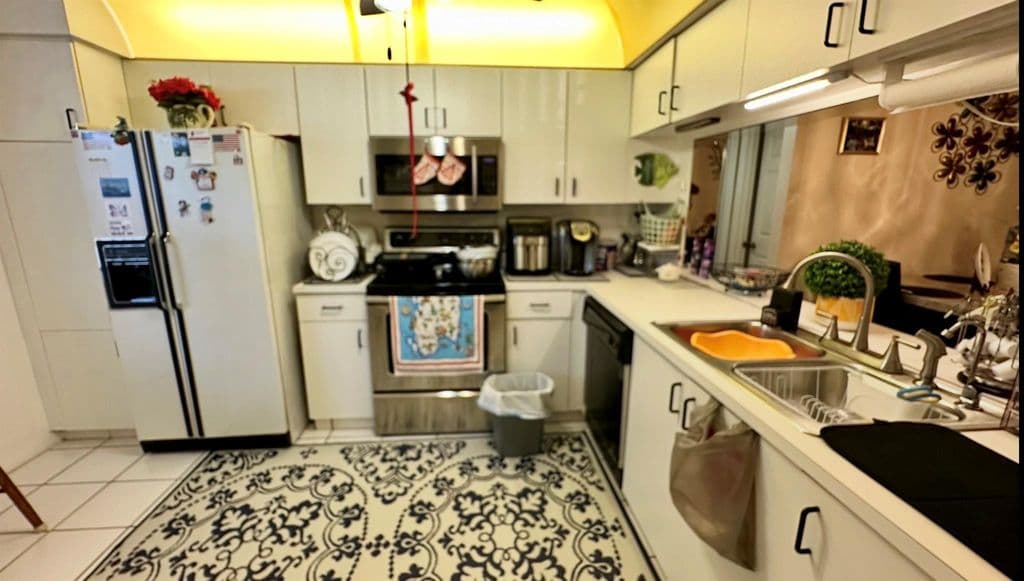 2-bedroom Condo — 10382 NW 24th Place #107