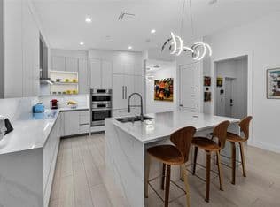 3+1 Müstakil ev — 21 NE 25th Street, Wilton Manors, 33305