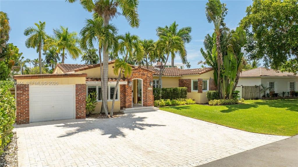 3+1 Müstakil ev — 330 Coconut Isle Dr