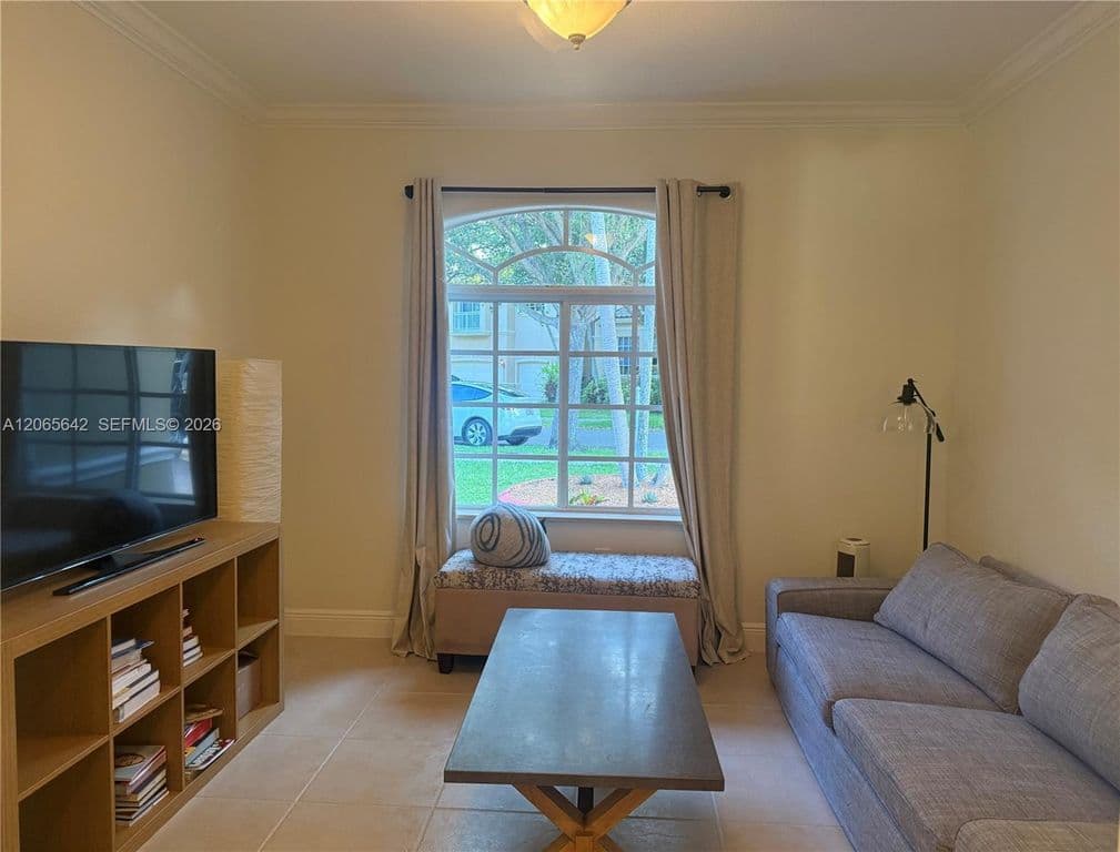 4+1 Müstakil ev — 2823 Poinciana Cir