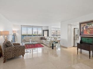 2-bedroom Condo — 3500 Mystic Pointe Dr APT 805, Aventura, 33180