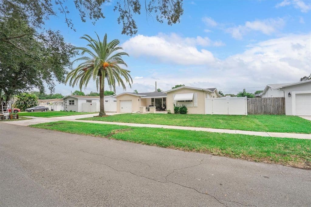 3+1 Müstakil ev — 8963 SW 53rd St