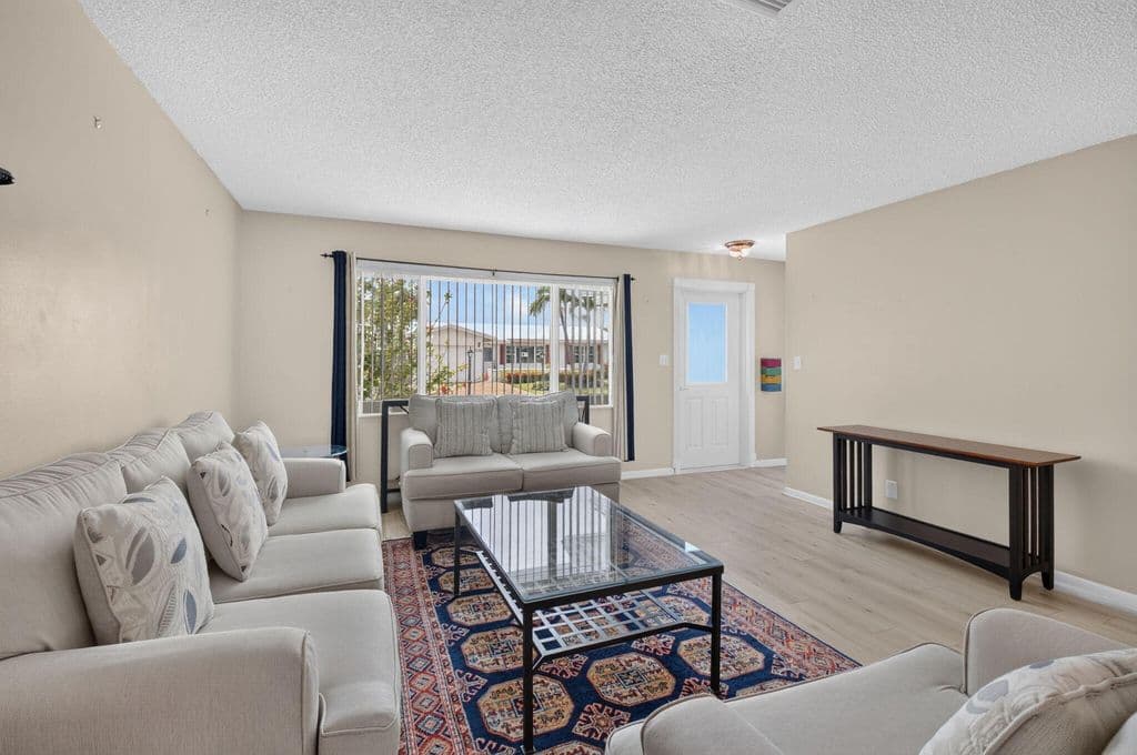 2-bedroom Single-Family Home — 1710 SW 20th Street