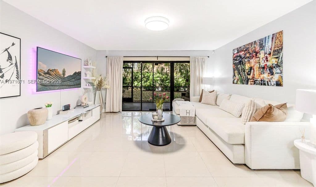 2+1 Condo — 601 Ives Dairy Rd
