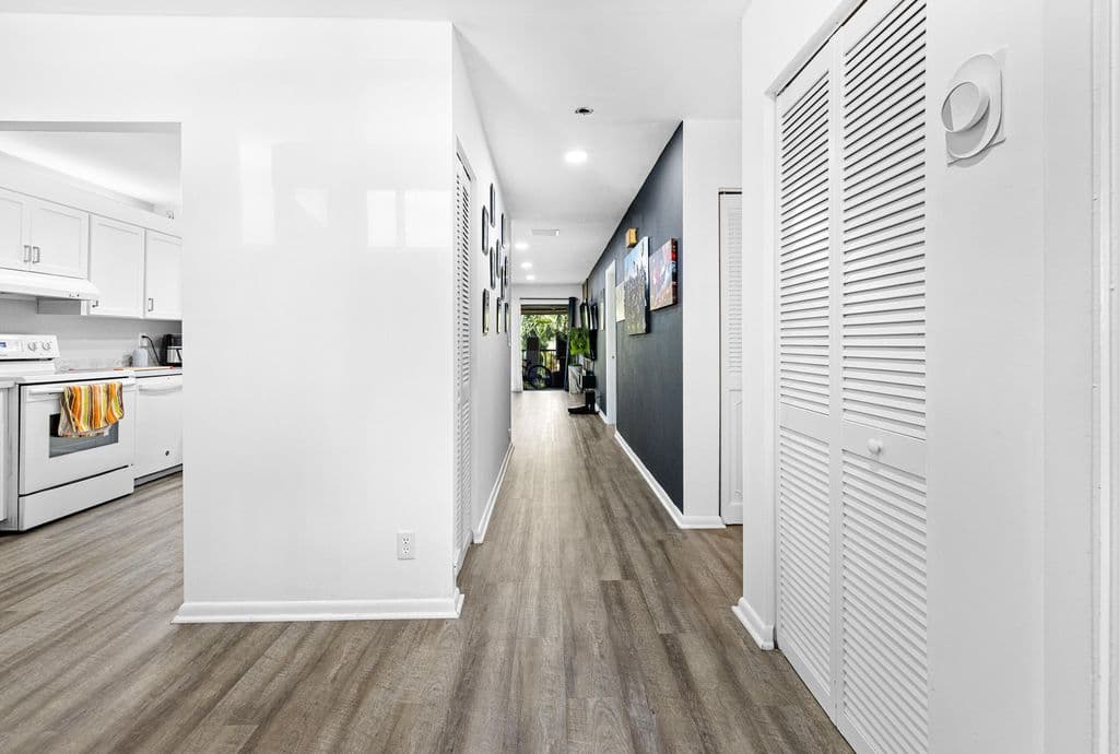 2+1 Condo — 22415 SW 61ST Way #206