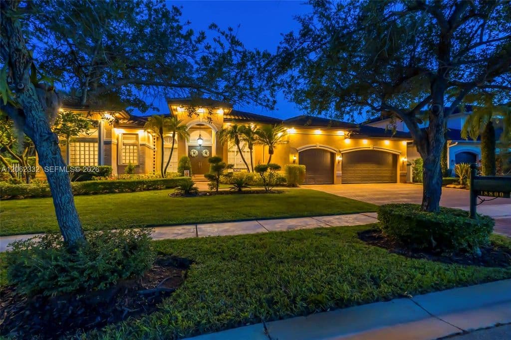 5+1 Müstakil ev — 18800 SW 41st St