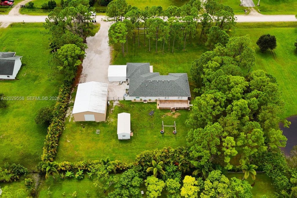 4-bedroom Single-Family Home — 17107 84th Ct N