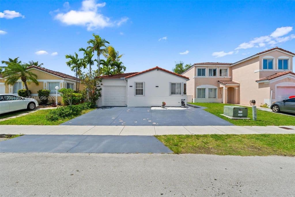 3-bedroom Single-Family Home — 17434 SW 143rd Pl