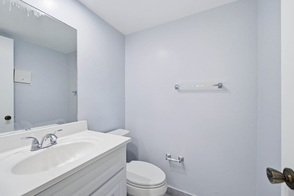 1+1 Condo — 249 Burgundy F