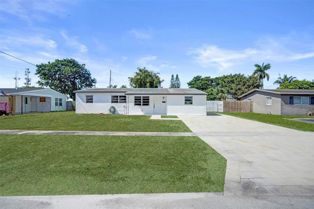 4-bedroom Single-Family Home — 1437 SW 1st Avenue