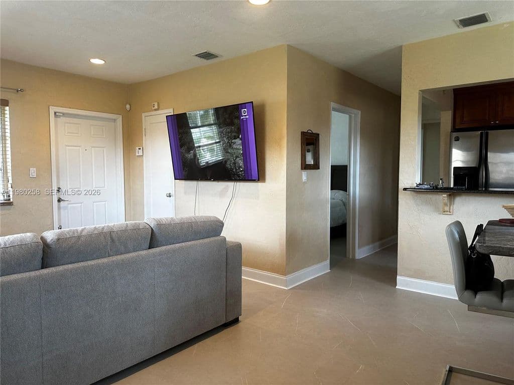 3+1 Müstakil ev — 7540 SW 37th St