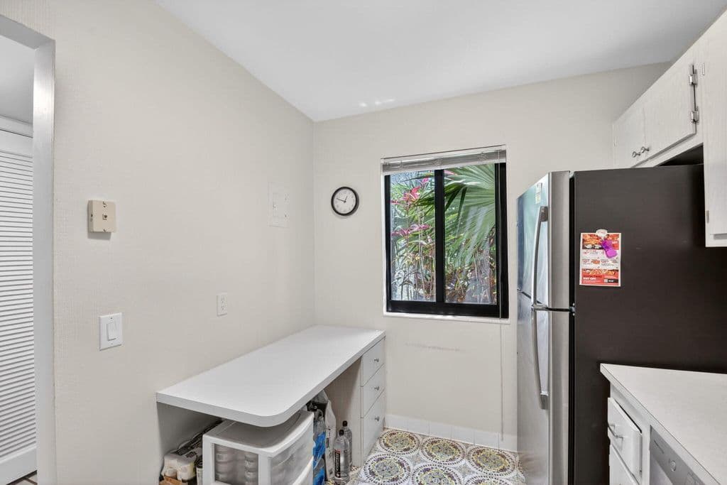2-bedroom Condo — 4272 Deste Court #101
