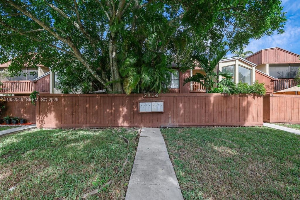3+1 Mülk — 7014 SW 114th Pl #C53