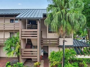 3-bedroom Townhouse — 120 SW 96th Ter APT 204, Fort Lauderdale, 33324
