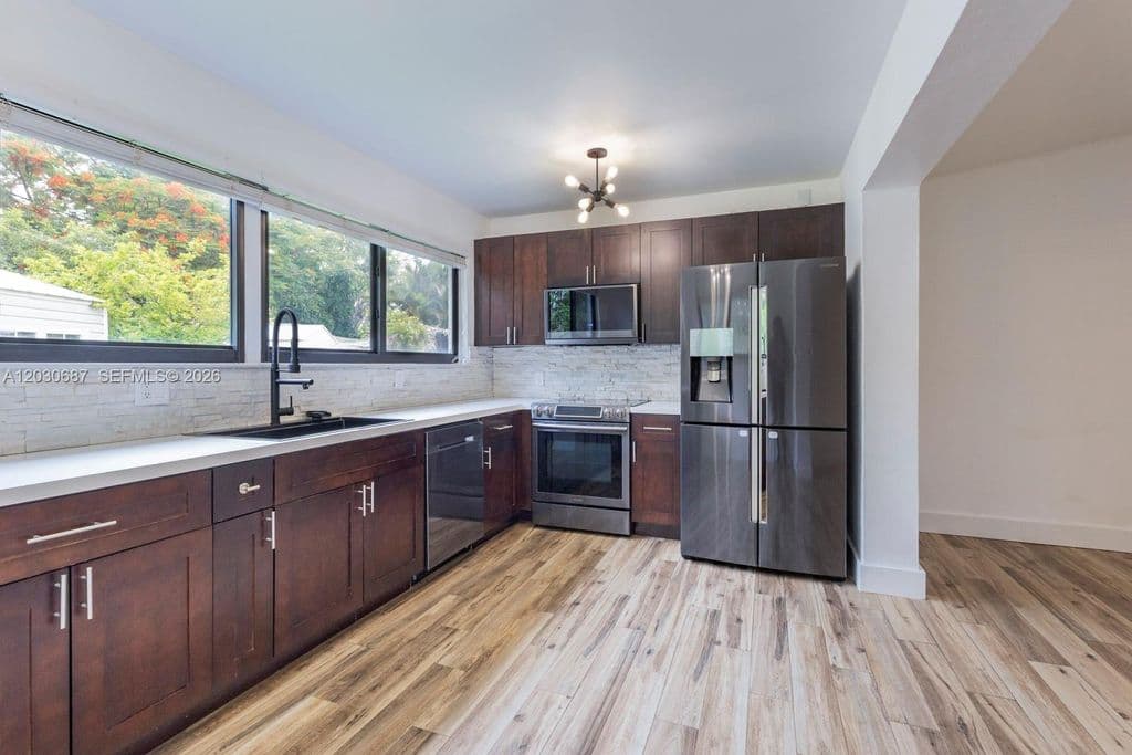 4-bedroom Single-Family Home — 11431 SW 40th Ter
