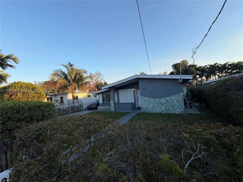 3-bedroom Single-Family Home — 354 NE 173rd St
