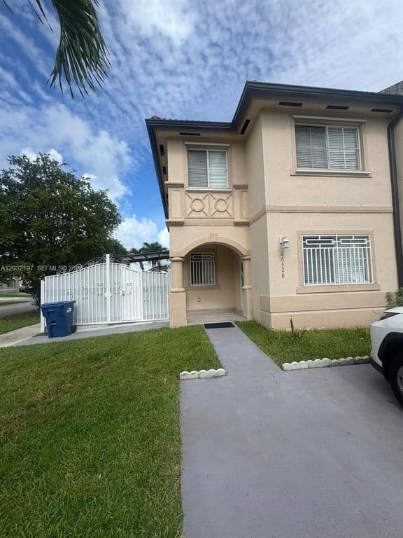 3-bedroom Single-Family Home — 26328 SW 135th Pl