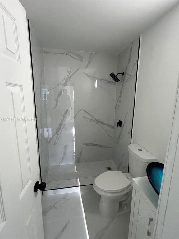 4+1 Müstakil ev — 20532 NW 22nd Ct