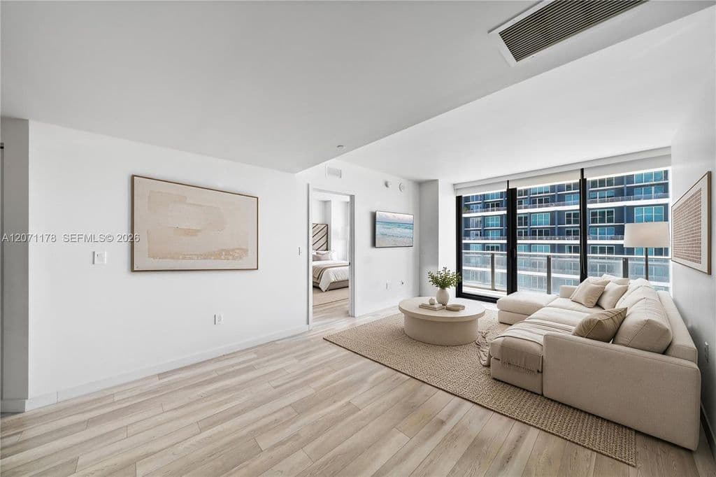2+1 Condo — 1300 S Miami Ave #3709