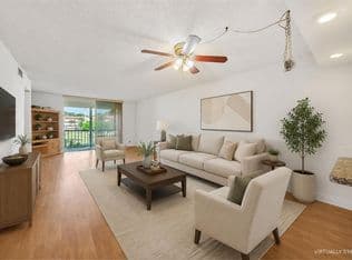 2+1 Condo — 8980 S HOLLYBROOK Boulevard #204, Pembroke Pines, 33025