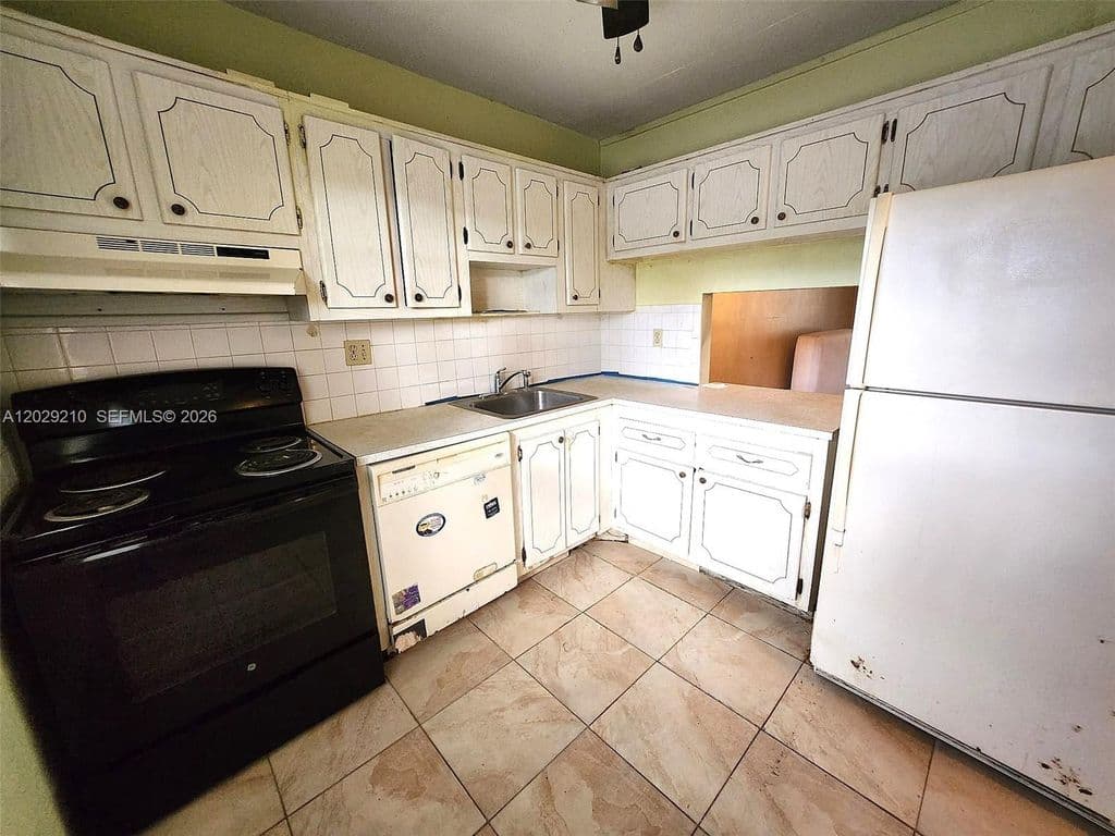 2+1 Condo — 7787 Golf Circle Dr APT 109