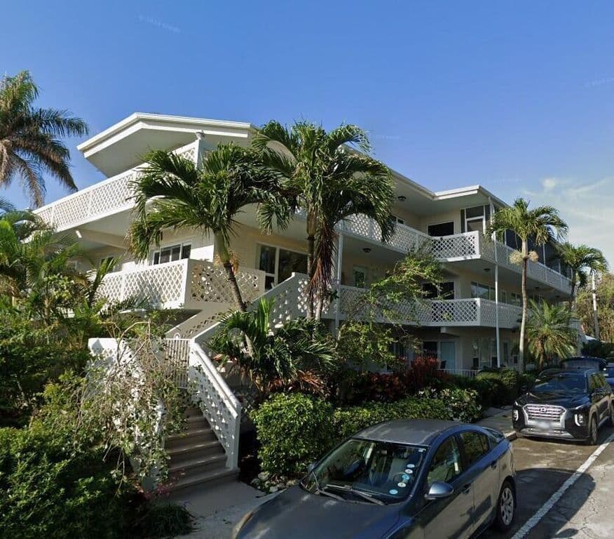 3-bedroom Condo — 131 N Golfview Road #4