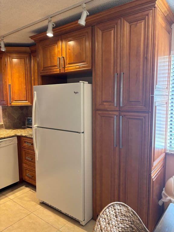 2-bedroom Condo — 60 Pelican Pointe Drive #1020