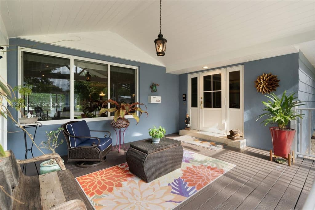 4-bedroom Single-Family Home — 13401 SW 74th Ave