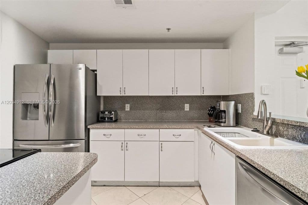 2+1 Condo — 6540 NW 114th Ave APT 1423