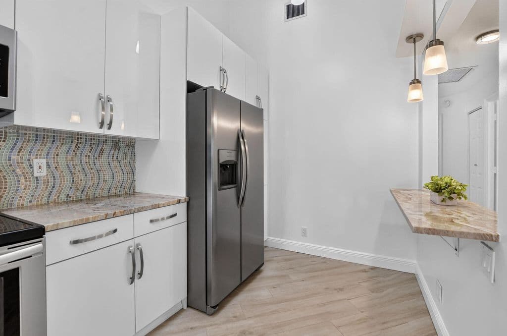 2-bedroom Single-Family Home — 1971 Discovery Circle E