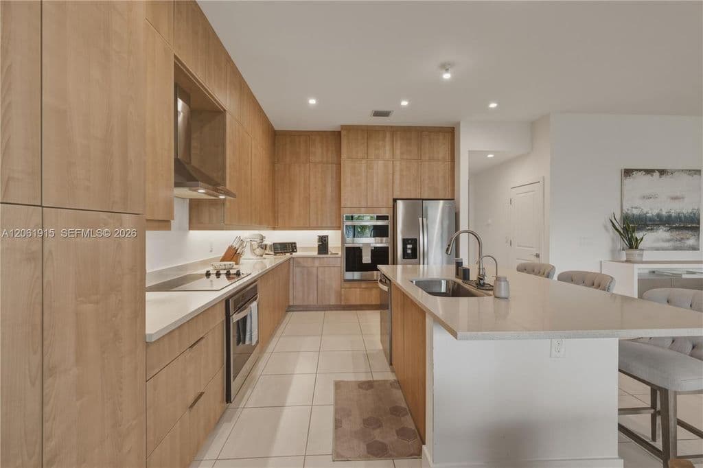 4+1 Müstakil ev — 17765 SW 45th St