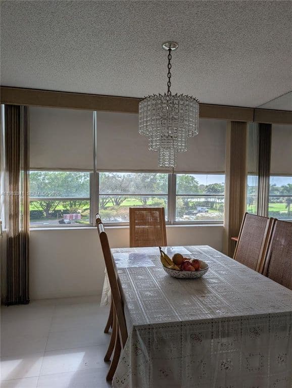 2-bedroom Condo — 1000 Saint Charles Pl APT 519
