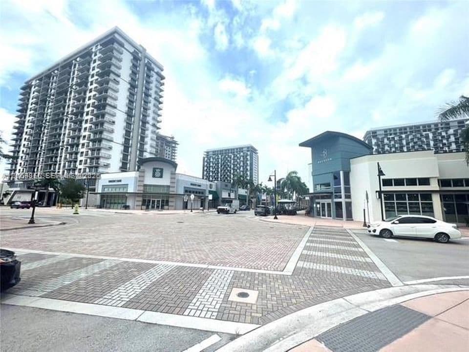 1-bedroom Condo — 5252 NW 85th Ave APT 1608