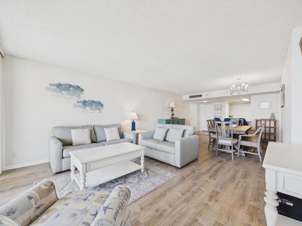 2-bedroom Condo — 2400 PRESIDENTIAL Way #704
