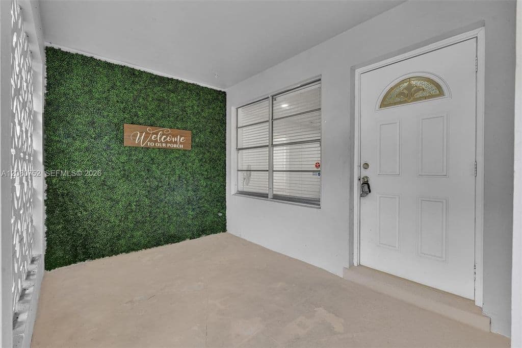 4+1 Müstakil ev — 4810 Johnson St