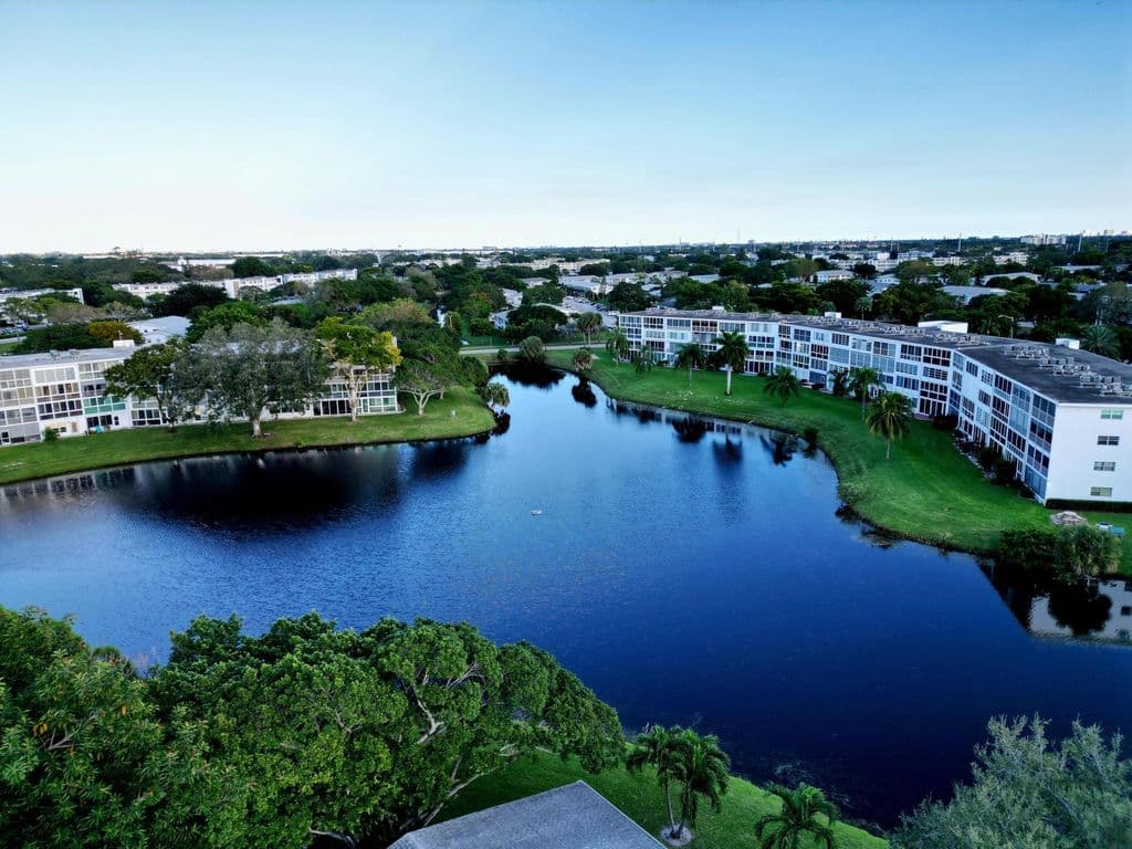 2-bedroom Condo — 144 Tilford G Place #144