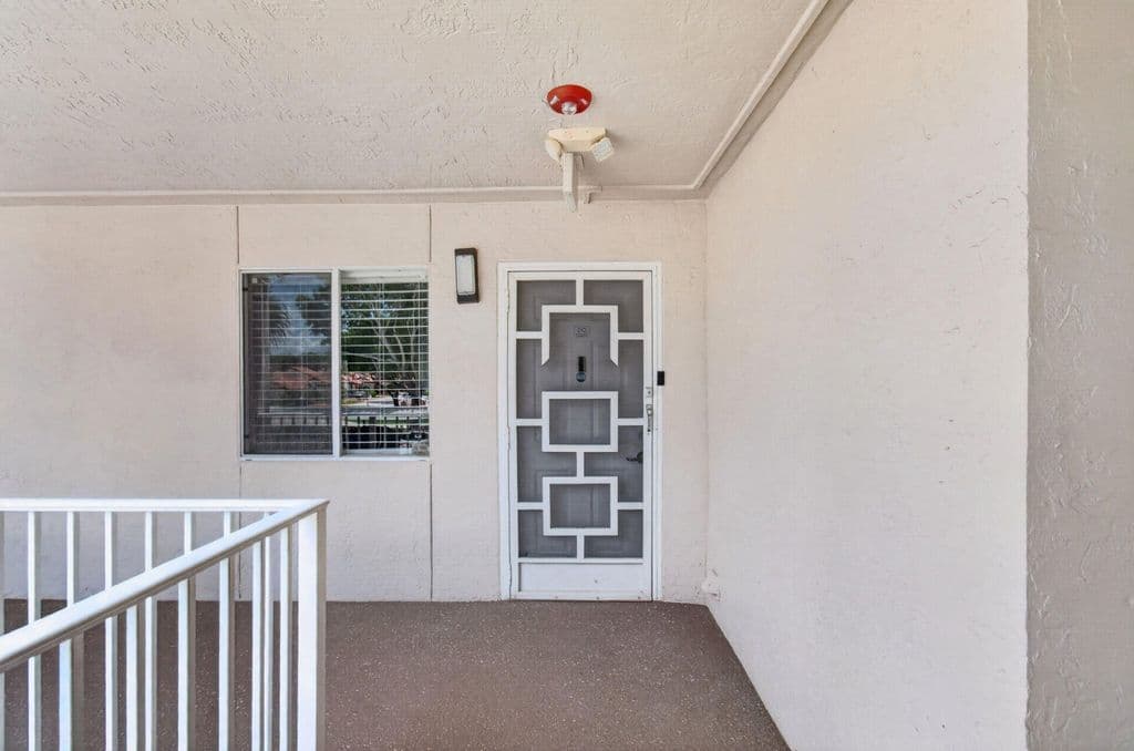2-bedroom Condo — 14112 Huntington Pointe Drive #210