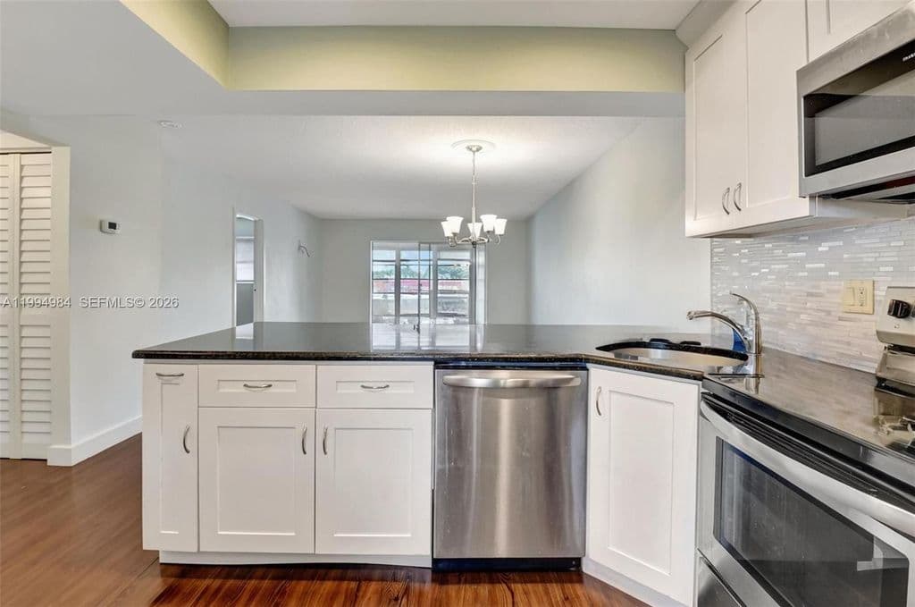 2-bedroom Condo — 14721 Bonaire Blvd APT 308