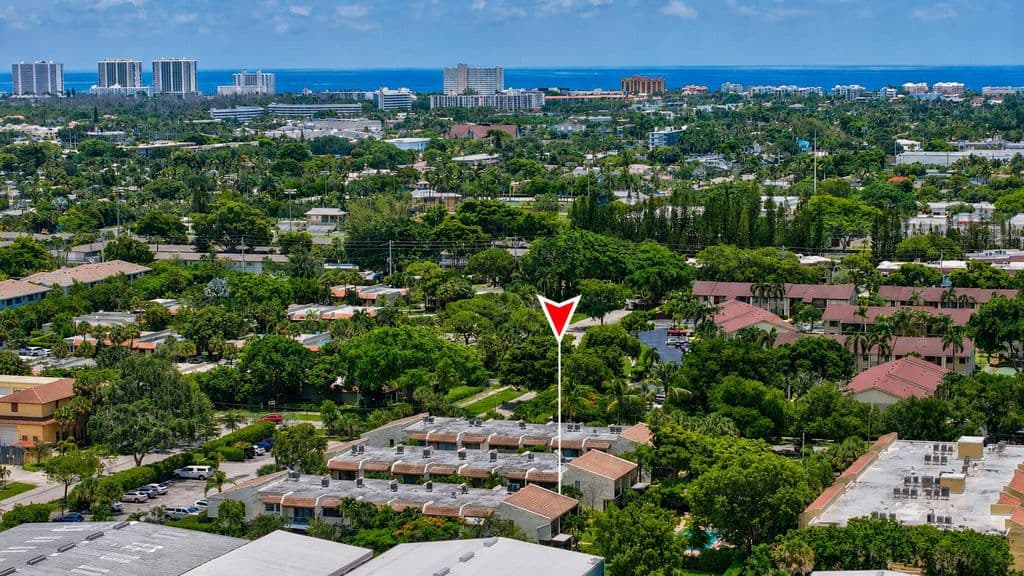 2+1 Condo — 721 SE 1st Way #C11