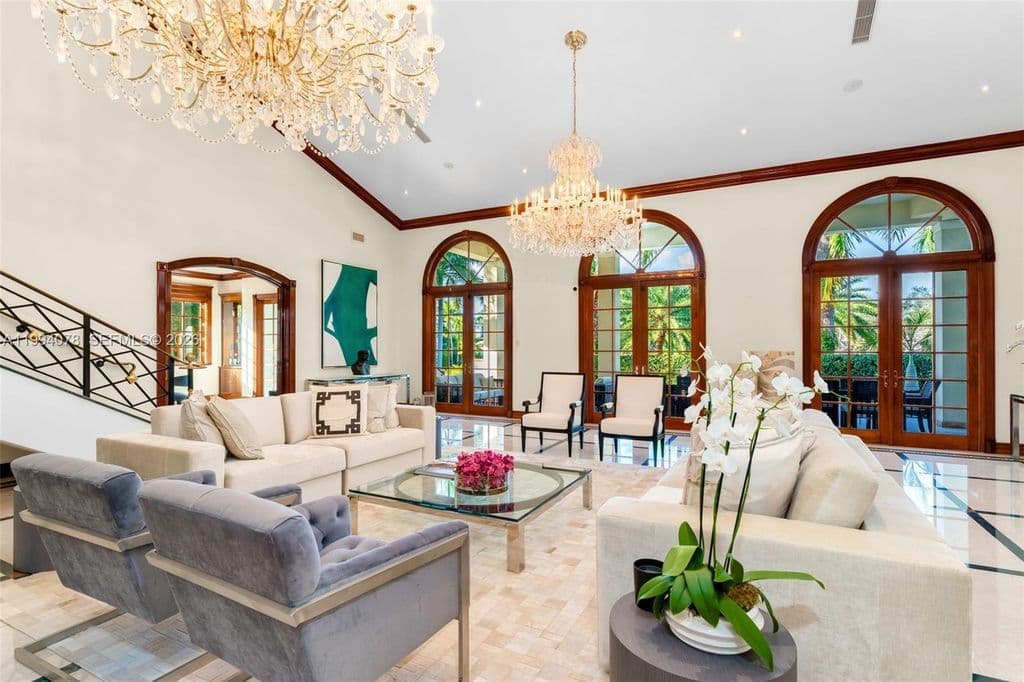 6+1 Müstakil ev — 585 Arvida Pkwy