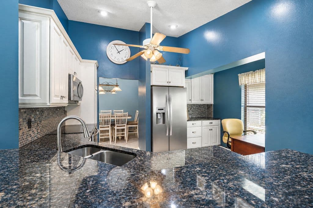 3-bedroom Single-Family Home — 5794 Lonewood Court