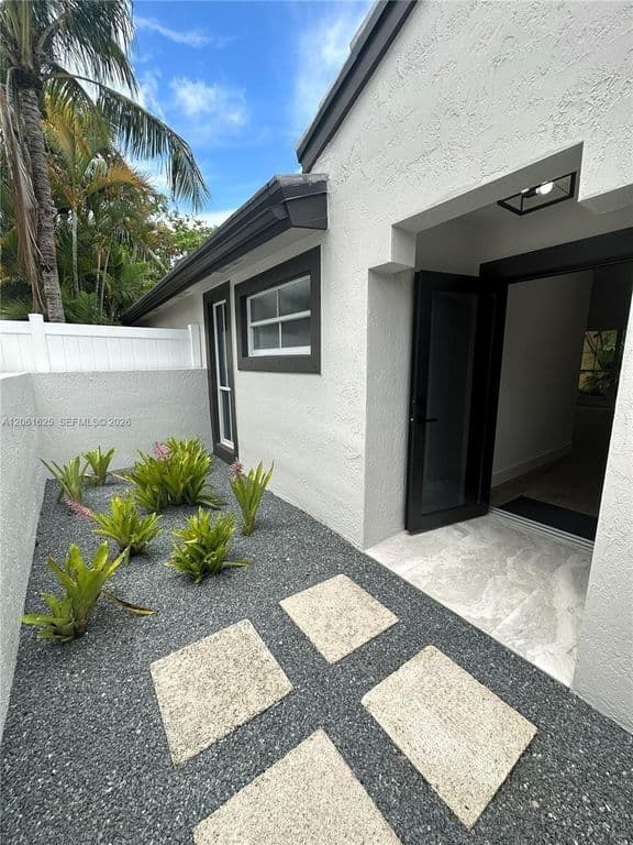 5-bedroom Single-Family Home — 19179 NW 22nd St