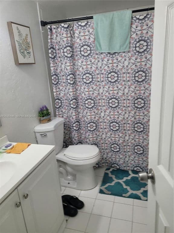 2-bedroom Condo — 18101 NW 68th Ave APT E105