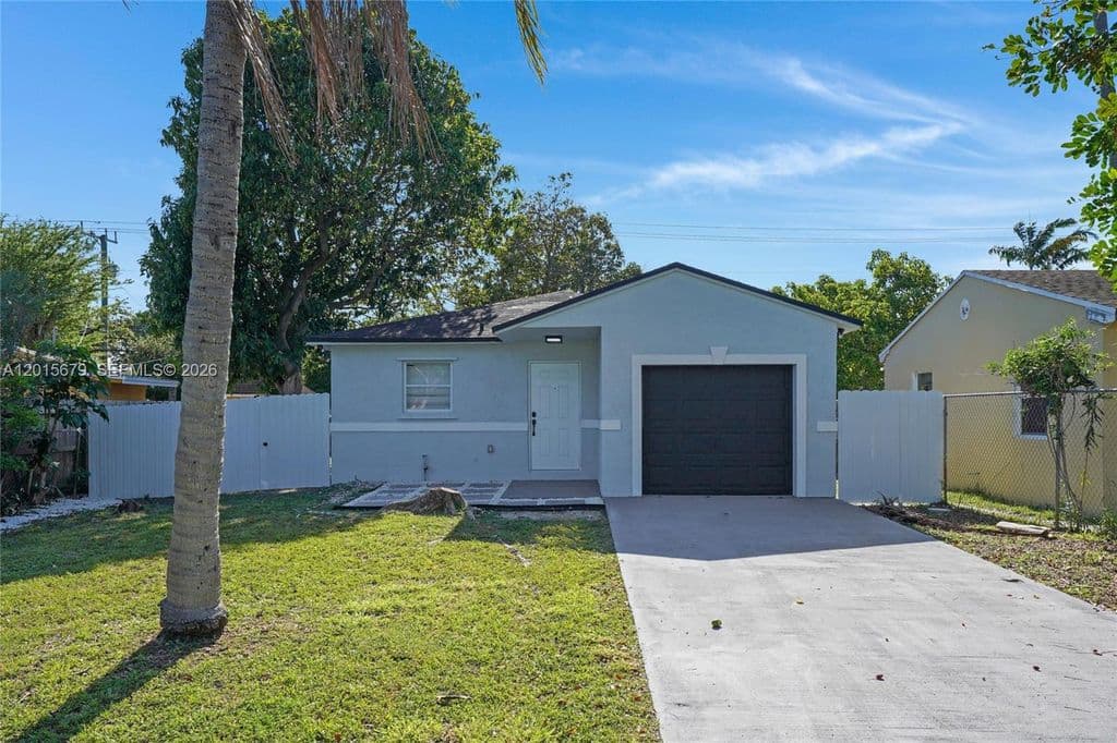 3+1 Müstakil ev — 1529 NW 1st Ave