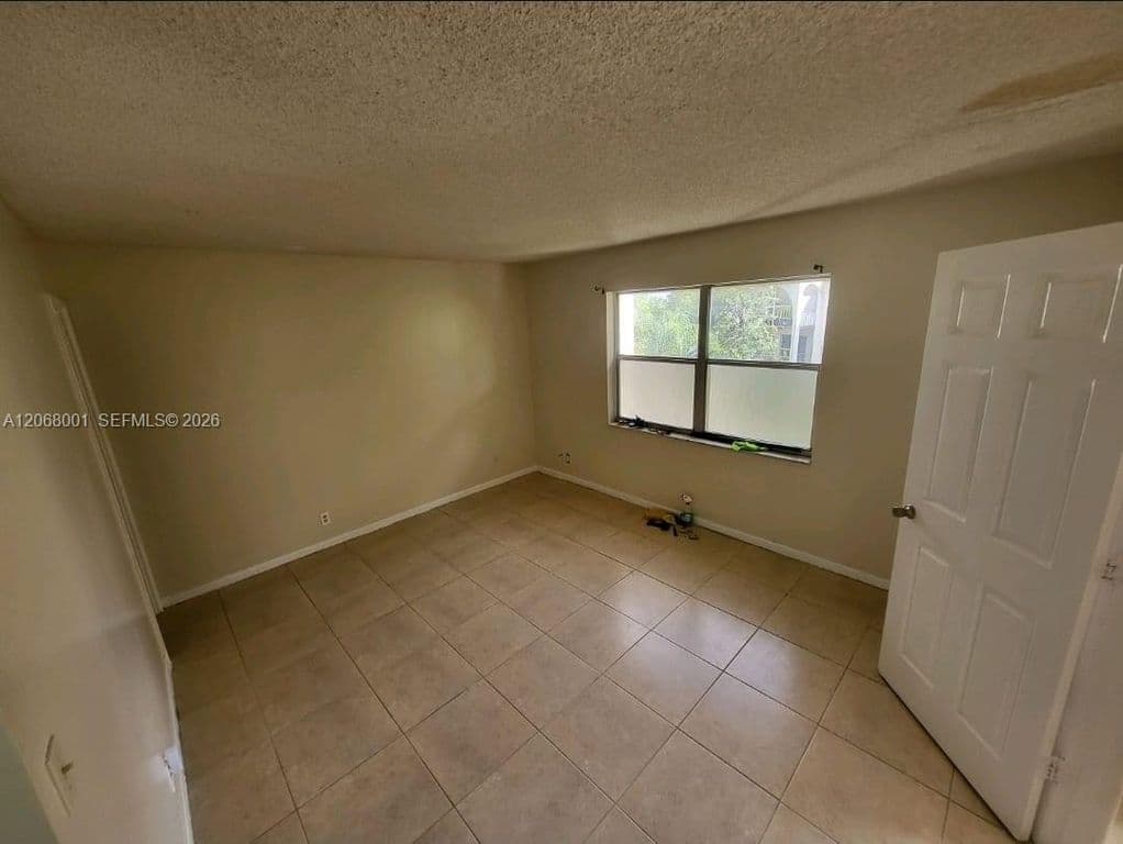2-bedroom Condo — 3360 Spanish Moss Ter APT 412
