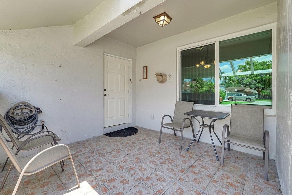 3-bedroom Condo — 8630 BRIDLE PATH Court #207