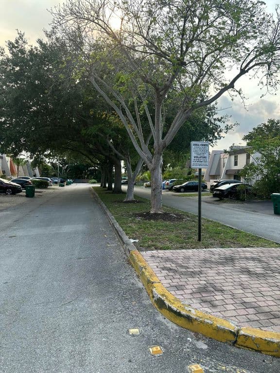 3-bedroom Property — 7424 NW 75th Street