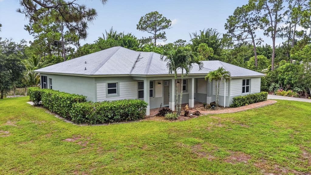 4-bedroom Single-Family Home — 18842 93rd Road N