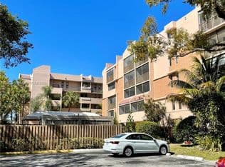 2-bedroom Condo — 6800 Cypress Rd APT 408, Fort Lauderdale, 33317