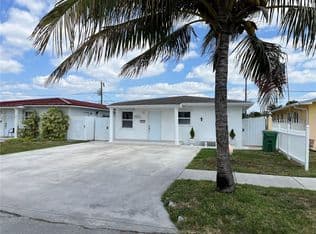3+1 Müstakil ev — 10571 SW 27th St, Miami, 33165